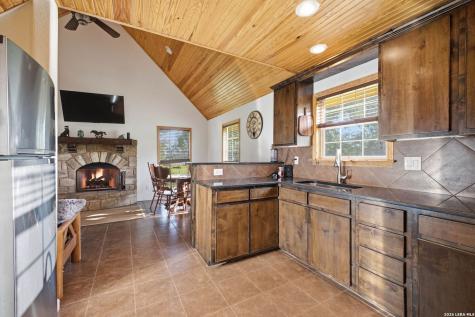 10488 State Highway 304 Harwood TX 78632
