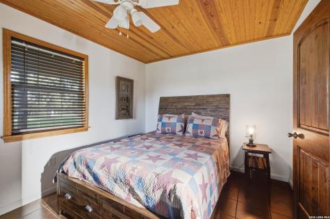 10488 State Highway 304 Harwood TX 78632
