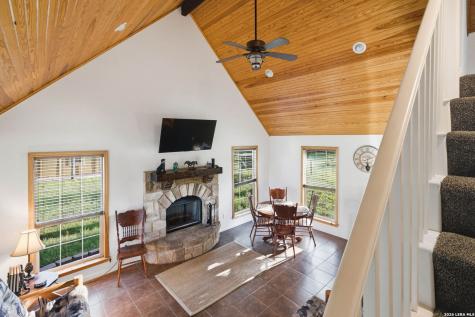 10488 State Highway 304 Harwood TX 78632