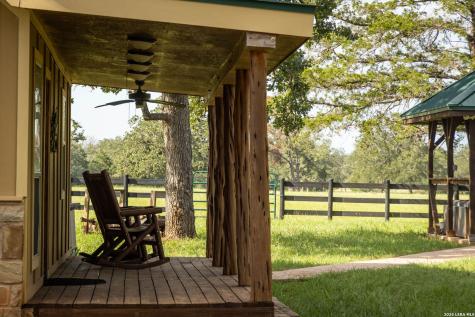 10488 State Highway 304 Harwood TX 78632