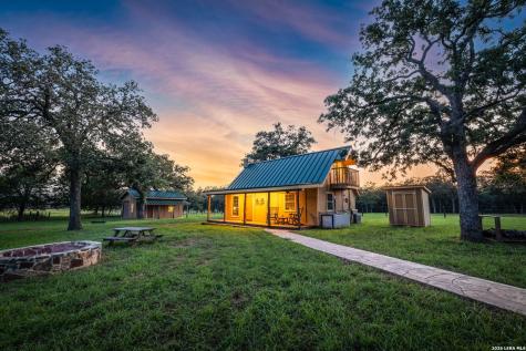 10488 State Highway 304 Harwood TX 78632