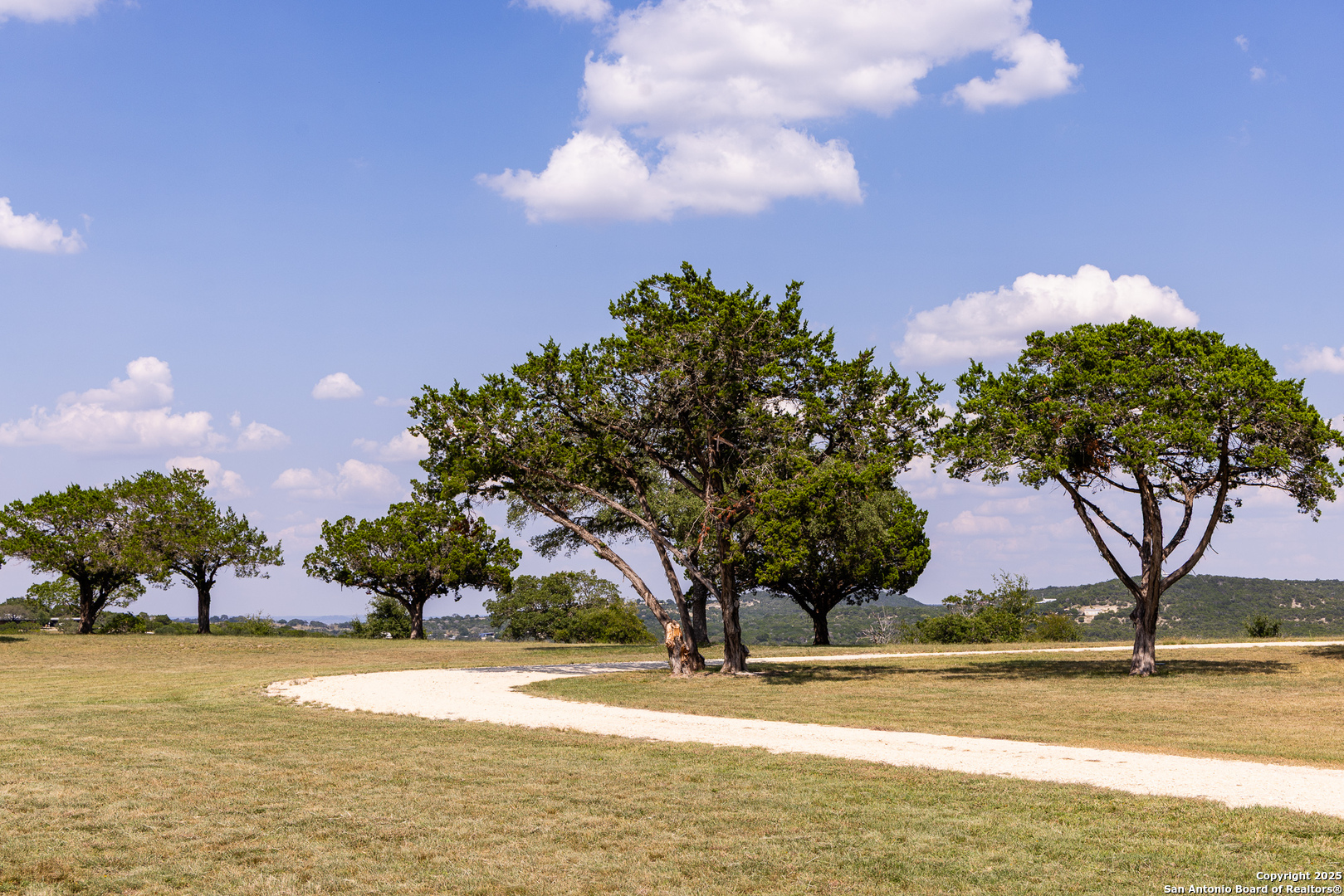 945 Elm Pass Center Point TX 78010