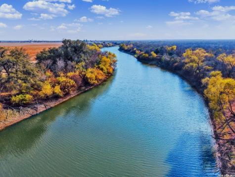 1297 Fm 1433 Carrizo Springs TX 78834