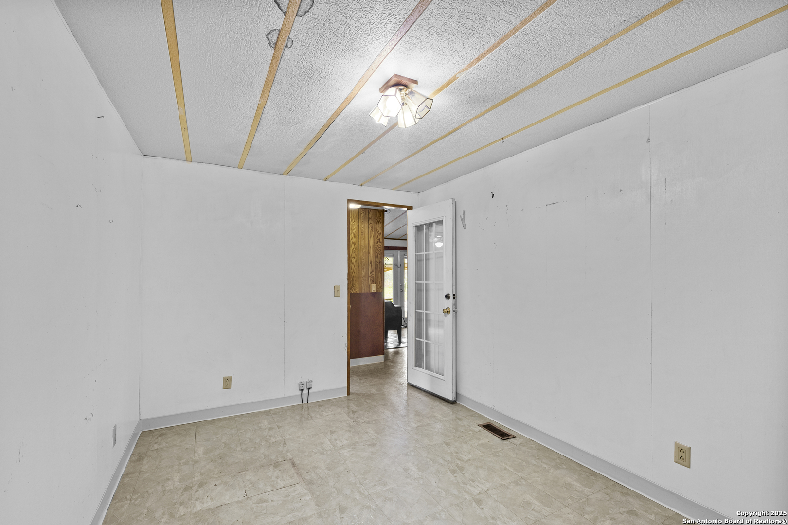 1189 Vivroux Ranch Seguin TX 78155