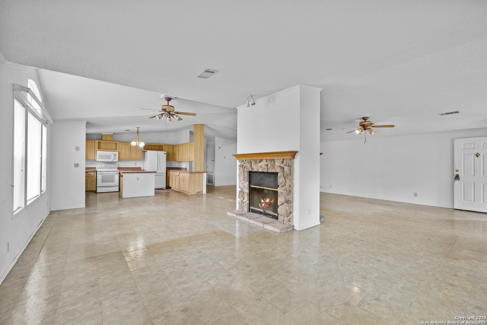 1189 Vivroux Ranch Seguin TX 78155