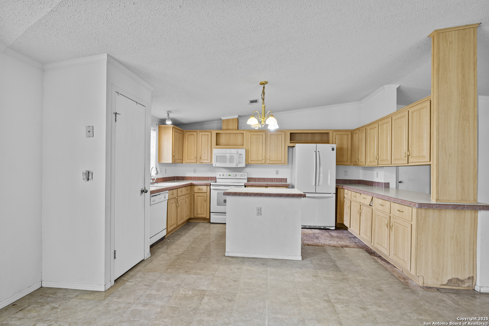1189 Vivroux Ranch Seguin TX 78155
