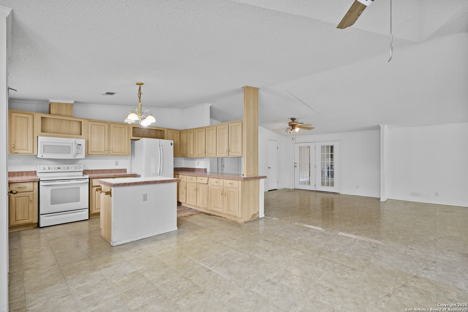 1189 Vivroux Ranch Seguin TX 78155
