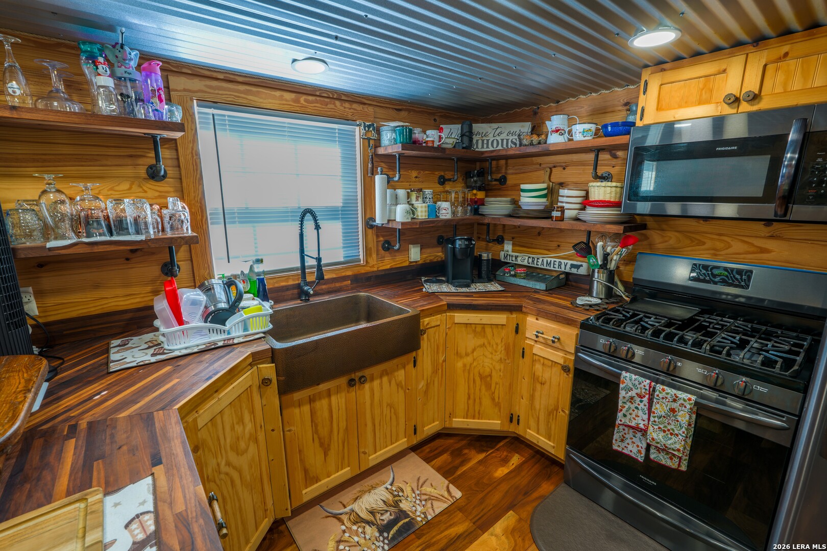 604 Cr 332 Charlotte TX 78011