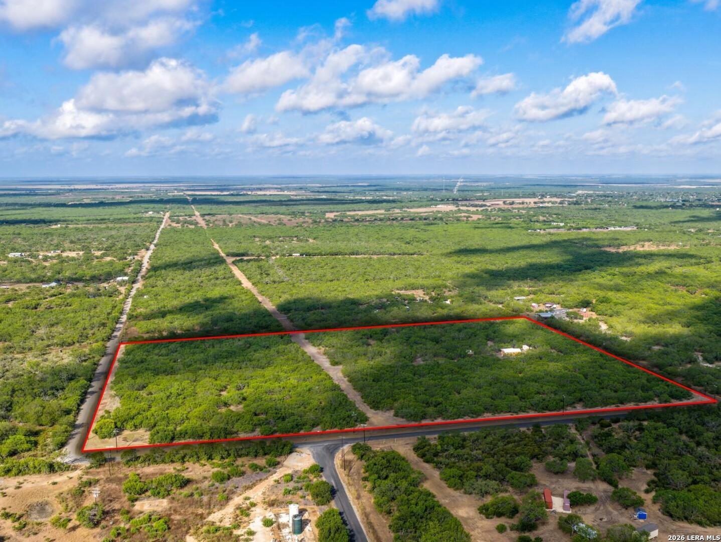 604 Cr 332 Charlotte TX 78011
