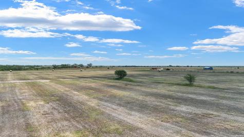 259 County Road 135 Floresville TX 78114