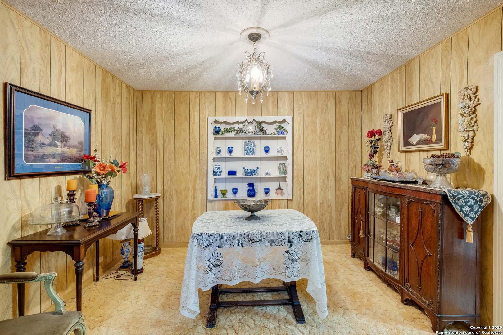 461 Highway 173 S Devine TX 78016