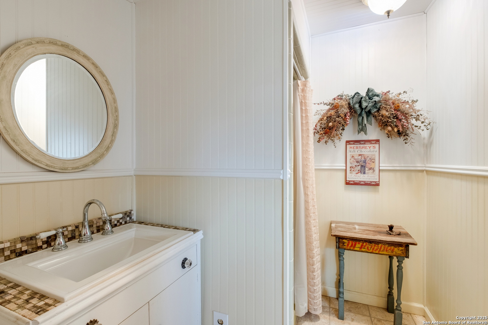 461 Highway 173 S Devine TX 78016