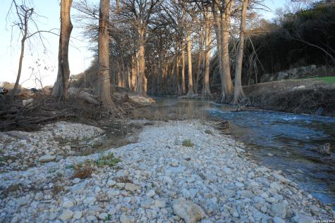 454 Center Point River Center Point TX 78010