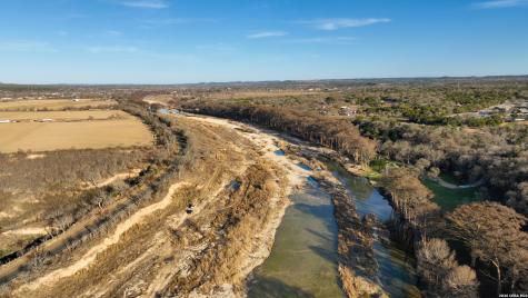 454 Center Point River Center Point TX 78010