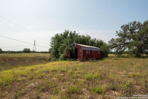 1003 County Road 334 Stockdale TX 78160