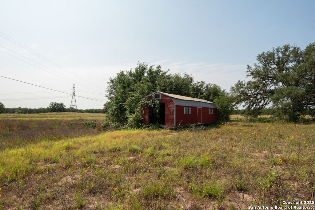 1003 County Road 334 Stockdale TX 78160