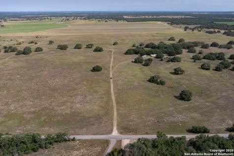 1003 County Road 334 Stockdale TX 78160