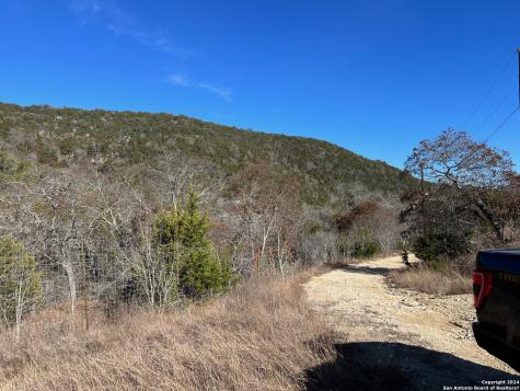 696 Chili Canyon Road Tarpley TX 78003