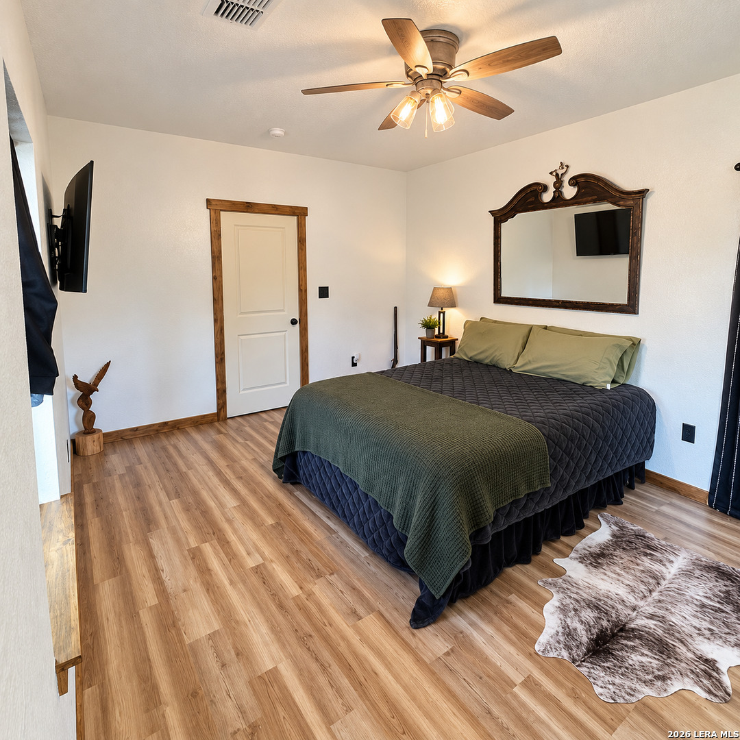 1410 W County Road 109 Leesville TX 78122