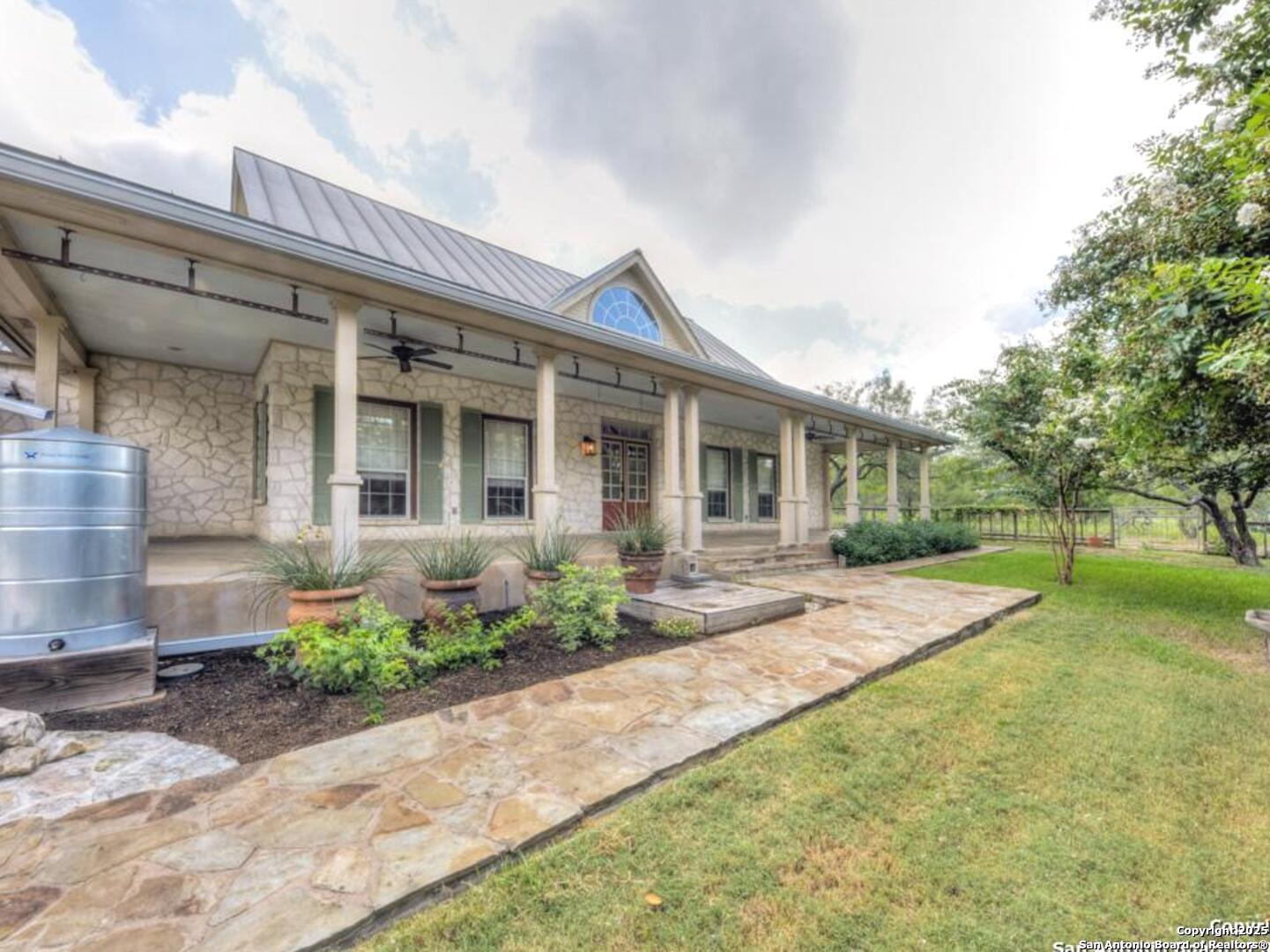 1210 Whispering Woods New Braunfels TX 78132