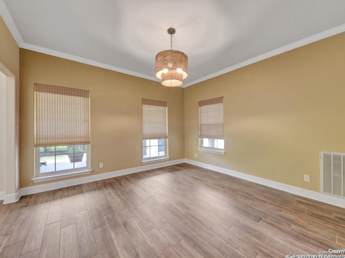 1210 Whispering Woods New Braunfels TX 78132