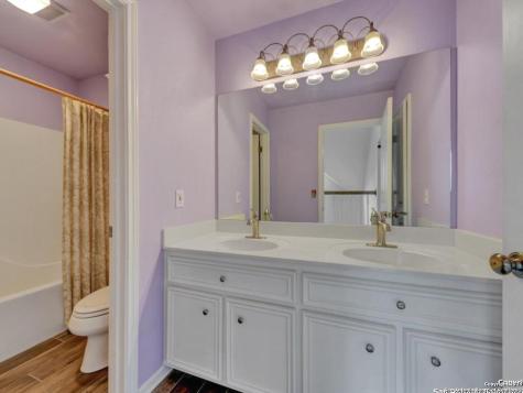 1210 Whispering Woods New Braunfels TX 78132