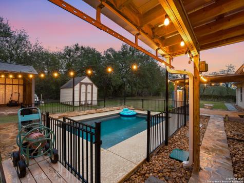 1210 Whispering Woods New Braunfels TX 78132
