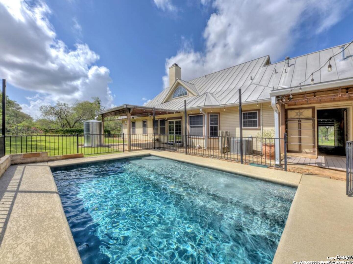 1210 Whispering Woods New Braunfels TX 78132