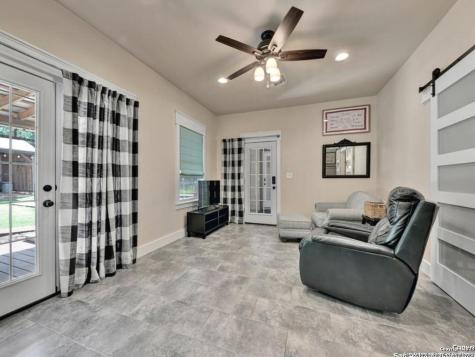 1210 Whispering Woods New Braunfels TX 78132