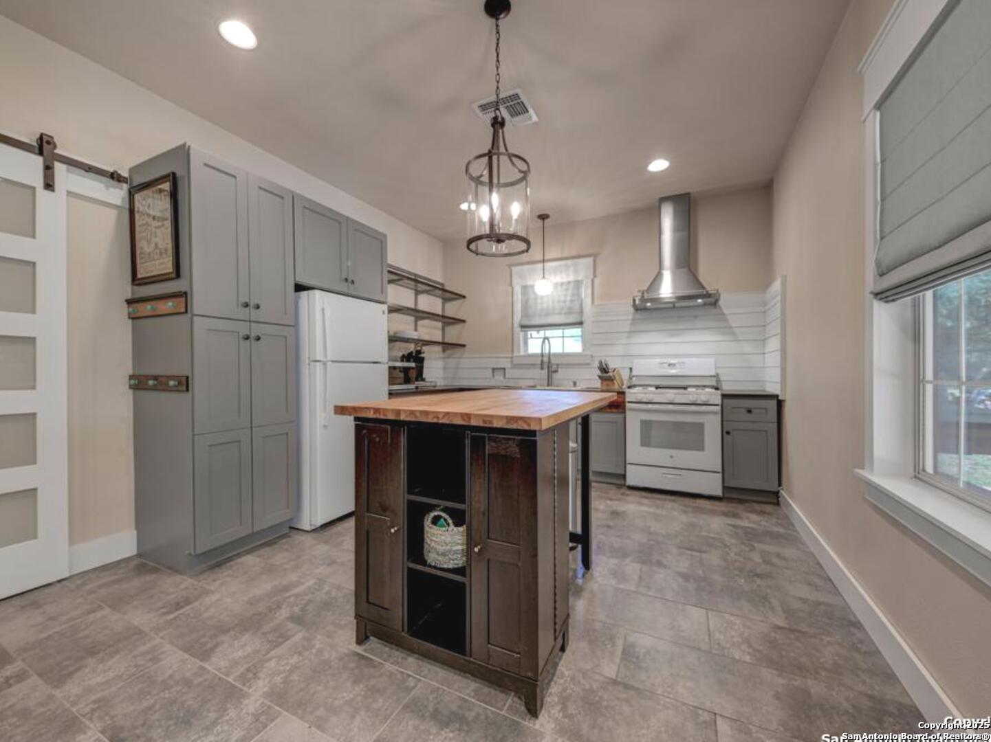 1210 Whispering Woods New Braunfels TX 78132