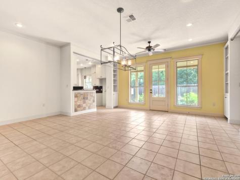 1210 Whispering Woods New Braunfels TX 78132