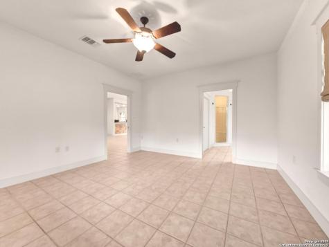 1210 Whispering Woods New Braunfels TX 78132