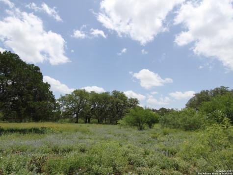 1210 Whispering Woods New Braunfels TX 78132