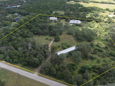 1210 Whispering Woods New Braunfels TX 78132