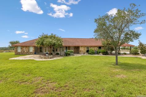 2655 Cr 233 Gillett TX 78116