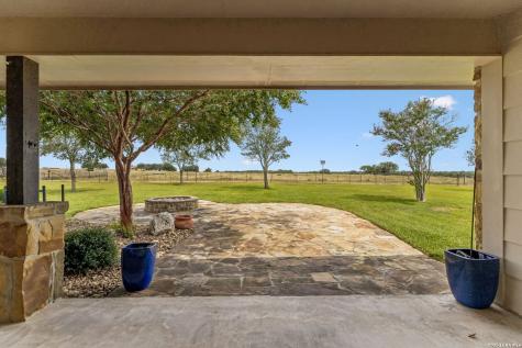 2655 Cr 233 Gillett TX 78116