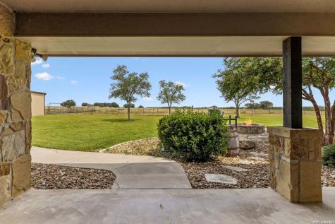 2655 Cr 233 Gillett TX 78116