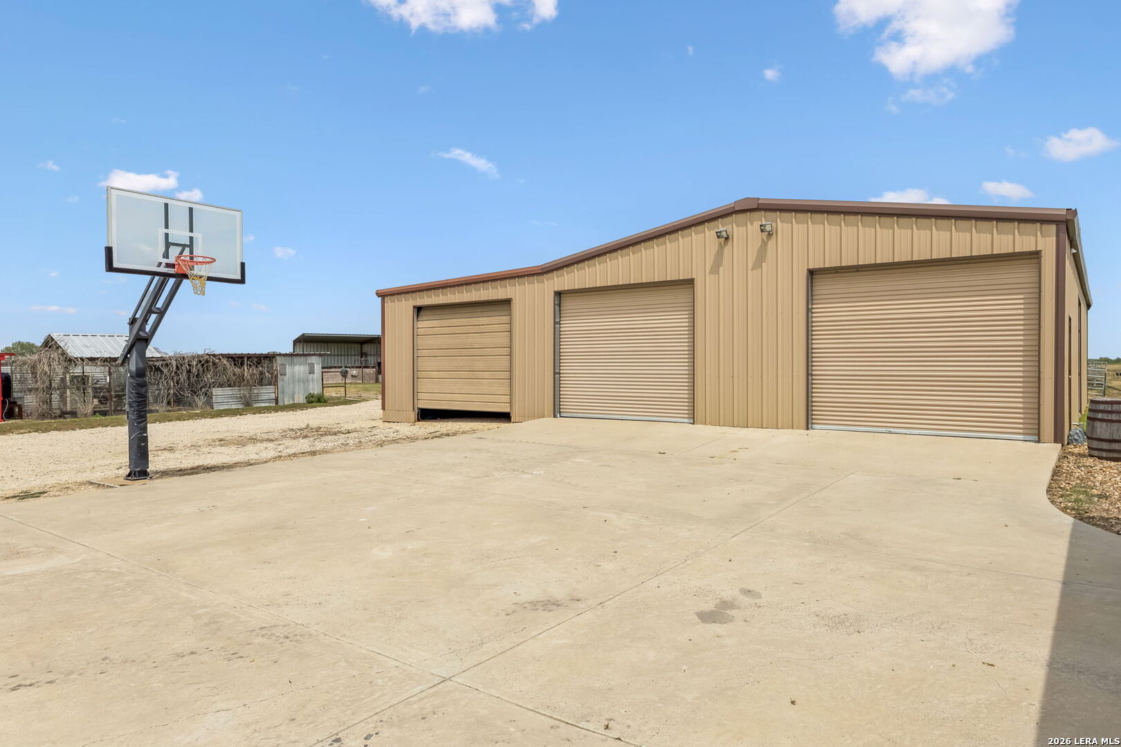 2655 Cr 233 Gillett TX 78116