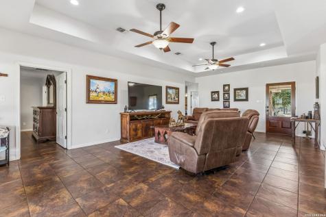 2655 Cr 233 Gillett TX 78116