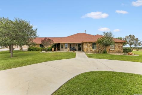 2655 Cr 233 Gillett TX 78116