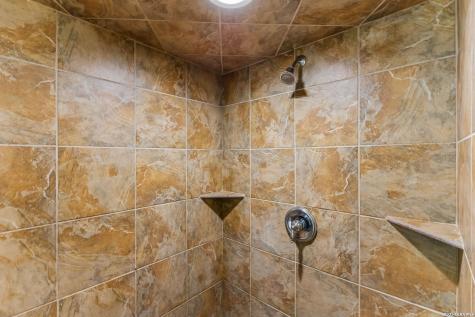 2655 Cr 233 Gillett TX 78116