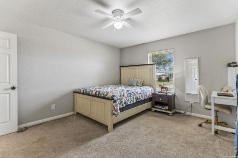 2655 Cr 233 Gillett TX 78116