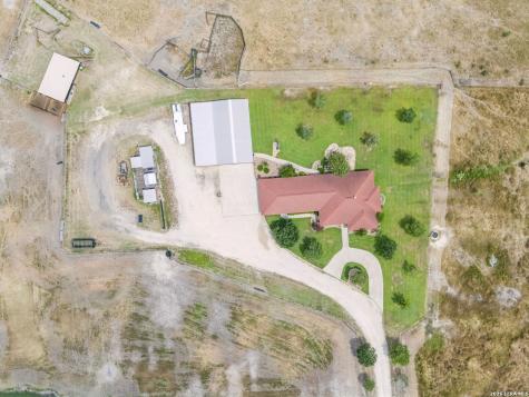2655 Cr 233 Gillett TX 78116