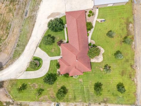 2655 Cr 233 Gillett TX 78116