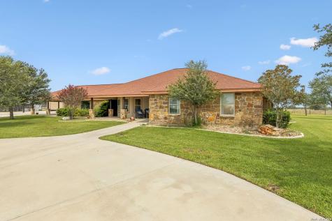 2655 Cr 233 Gillett TX 78116
