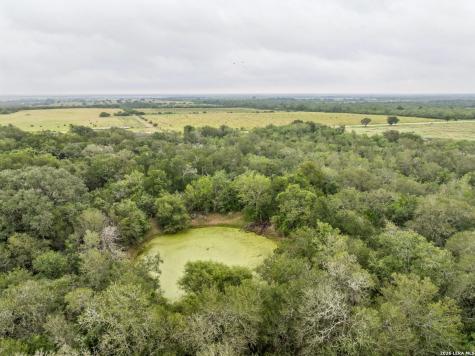 9611 Wilke Road Kingsbury TX 78638