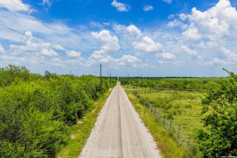 2249 Long Road Lockhart TX 78644