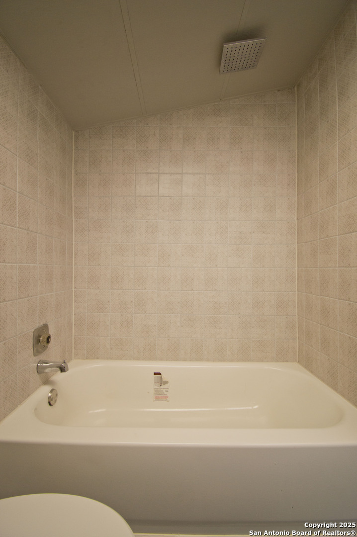 5673 Fm 1628 Adkins TX 78101