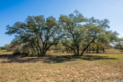 16297 Sh 111 Yoakum TX 77995