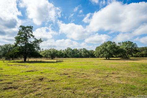 16297 Sh 111 Yoakum TX 77995